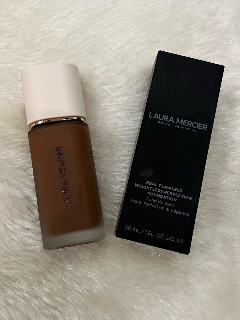 Laura Mercier Real Flawless Foundation